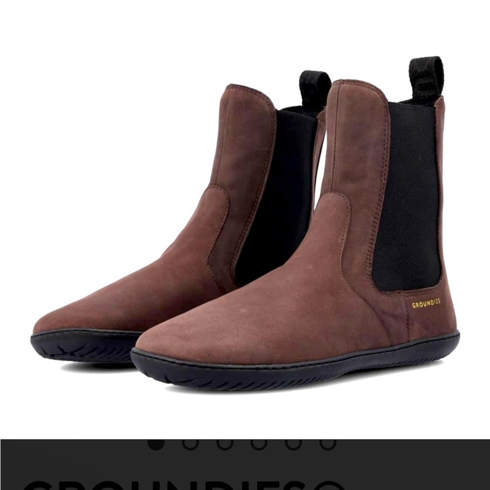 GROUNDIES Barefoot+ Chelsea Boot, brand new!!